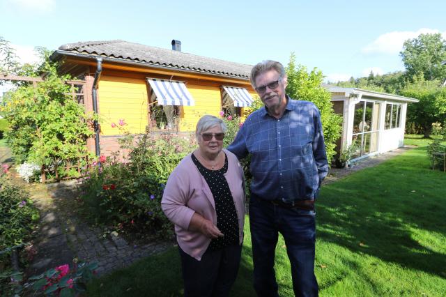 L&Auml;NGE. Uno och Margareta Persson har varit gifta i 53 år och bott i samma hus sedan de byggde det 1975. Allt blev rätt från början här.